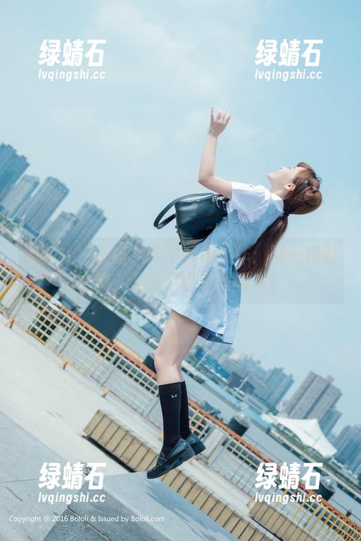 波萝社-王语纯 波萝社 - 王语纯的牛仔裤大作:哪一条最图案?下载你的专属版本!