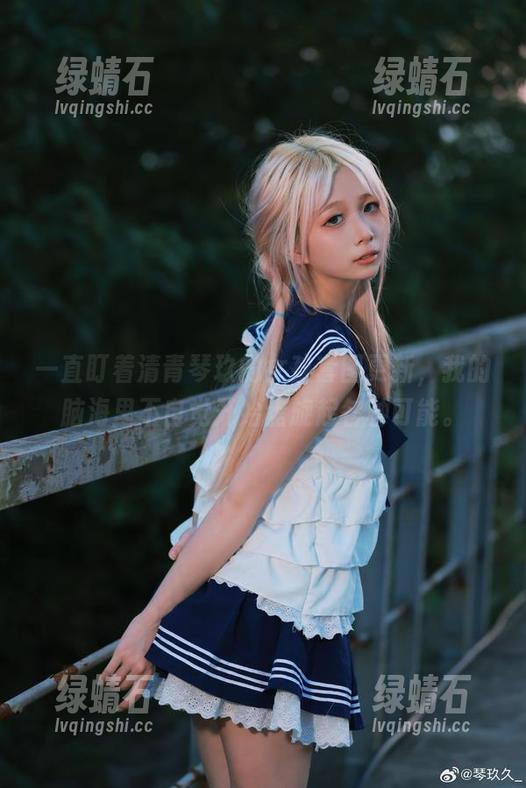 一直盯着清青琴玖的女孩套图更新，我的脑海里不自觉开始盘旋起各种可能。
