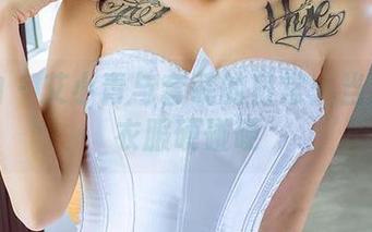 爱尤物 – 艾小青与套装的日常：当身体和衣服硬碰硬