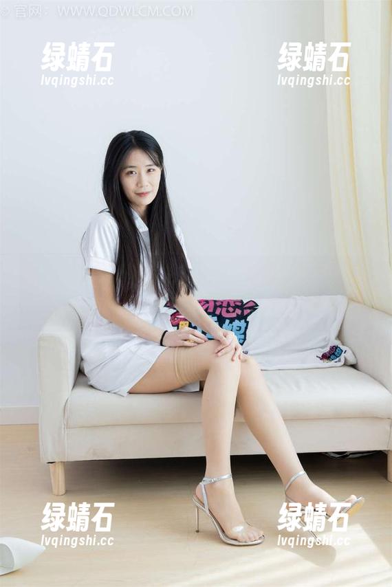 物恋传媒 - 佳琪的瑜伽很清新——在线美图提醒我，心灵也需要放松！