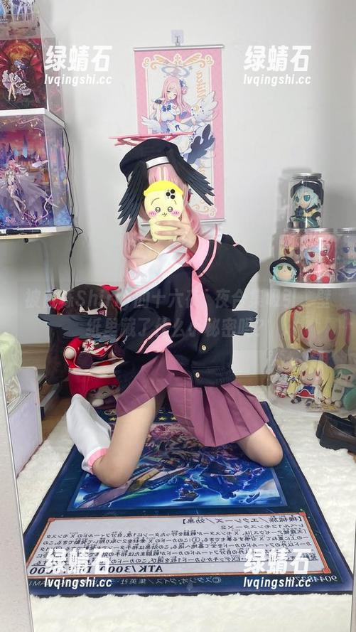 被白栎Shirly的十六夜咲夜合集吸引，壁纸里藏了什么小秘密吗？