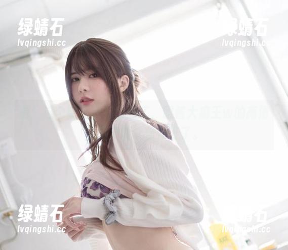 看！这个镂空太有创意了，眼酱大魔王w的高清美图又要让你惊讶了。