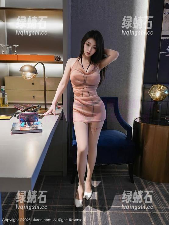 秀人网 - Candy糖糖：和服私拍的一丝疯癫，作品中的每个细节都亲密无间
