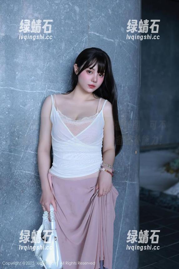 秀人网 - 这张e宝小野猫的蕾丝图，可不只是一张图片，下载前请自备脑补能力！