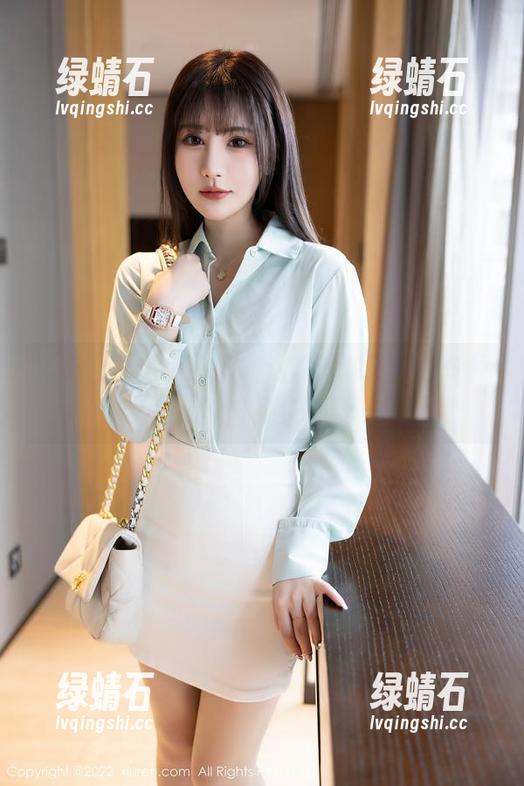 秀人网 - 大美媚京，这次的制服图包令我想起长腿欧巴