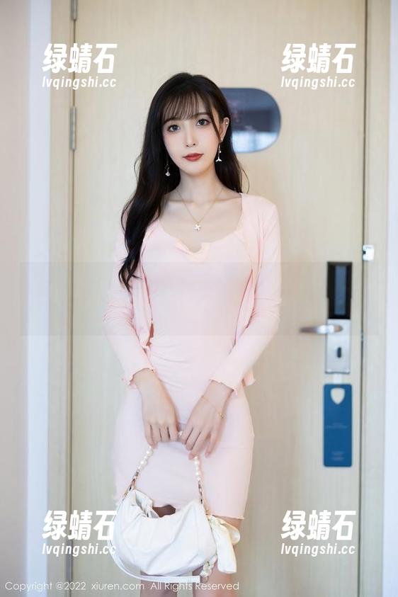 秀人网 - 写真合集：安然anran每一条连衣裙的背后都在说啥？