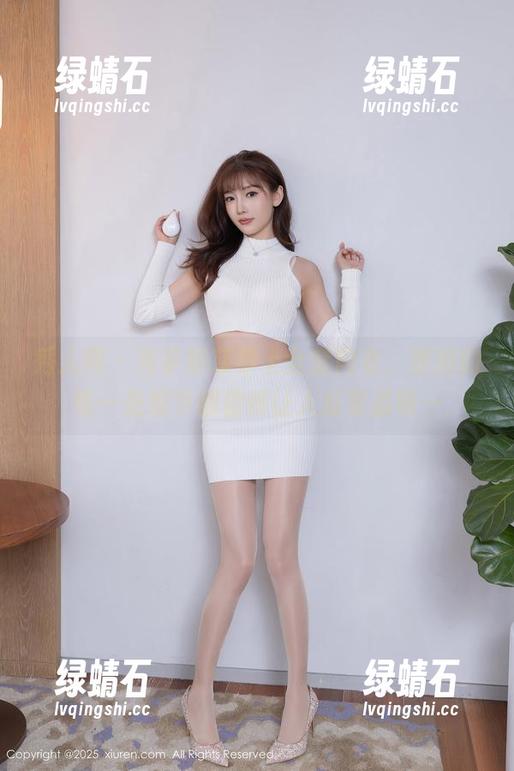 秀人网 - 当李丽莎穿上全套内衣，原图的每一处细节都值得让人反复品味…