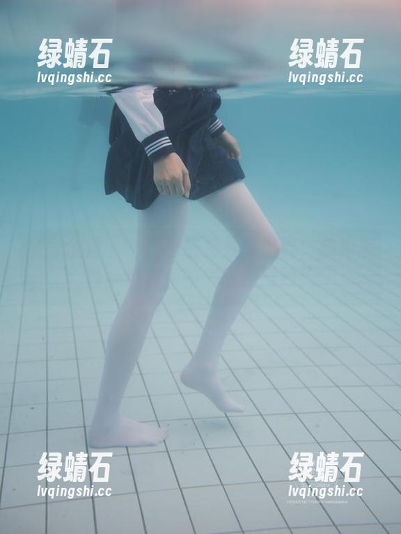 紧急企划 - 一只喵喵梓最新写真：旗袍黑丝，你想看的华丽和微妙！