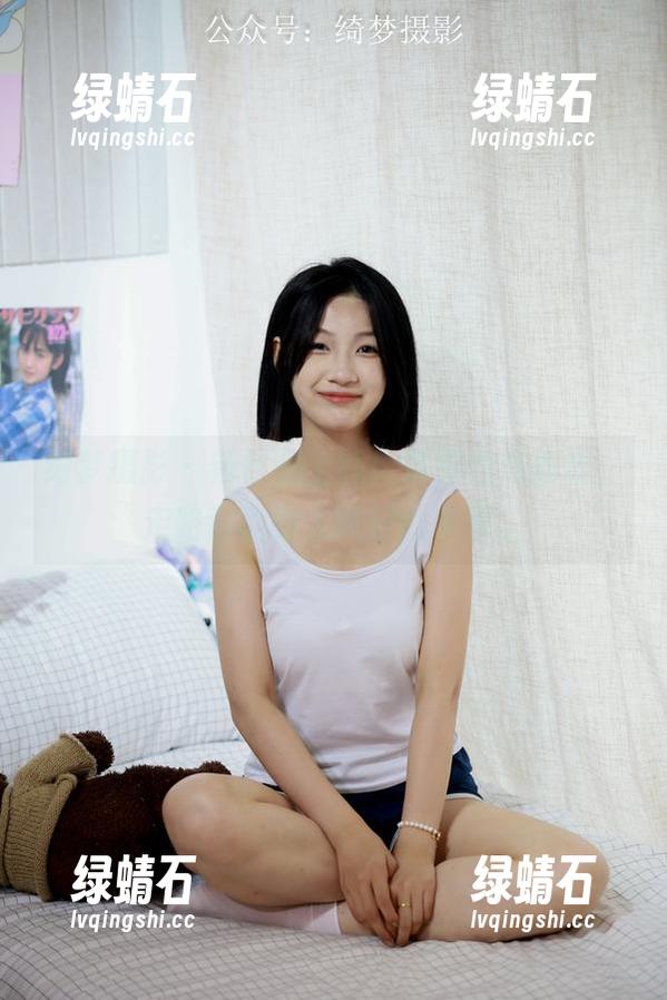 绮梦摄影 - 新作品上线！章章的高跟鞋，走路都能引人瞩目的节奏。