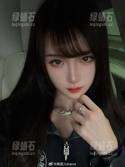 腐团儿Ikaros 你们看腐团儿Ikaros的高清透明套图,她居然这么……干脆利落!
