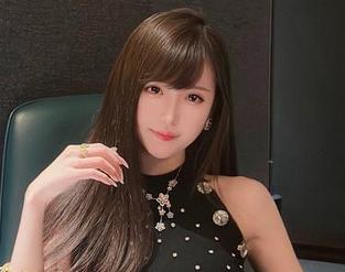 联想到的连体衣COS，腐团儿Ikaros的作品总是那么特别，给我掏掏你的想法！