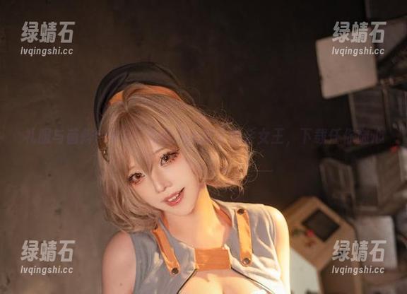 礼服与菌烨tako：当你cos成了宴会女王，下载任你随心。