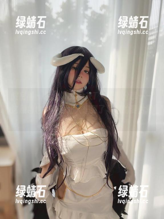 微密圈 - 葱油饼er的灰T，美图分享——这颜色也太容易让人想到了早晨的麦片吧？