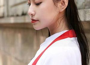 蜜桃社 – 你见过组合如此完美的黑色吗？韩贝贝的作品集是个值得追的电台