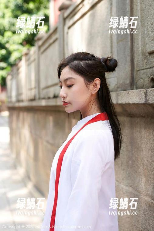 蜜桃社 - 你见过组合如此完美的黑色吗？韩贝贝的作品集是个值得追的电台