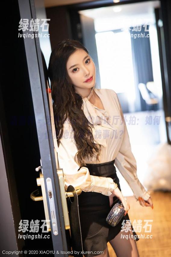 语画界 - 芝芝booty的咖啡厅外拍：如何优雅地没事儿找事儿？