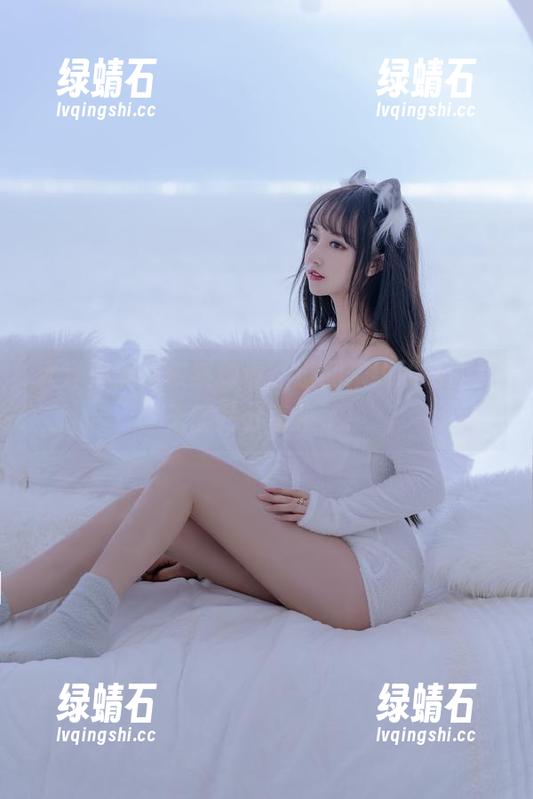 大汗淋漓却依然帅气，过期米线线喵的夏天图片分享来了！