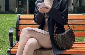 微密圈 – 美图更新又来！想不想看到陈妮妮UNI如何驾驭这条疯狂的网袜？