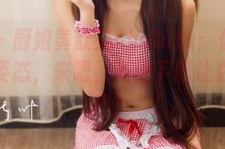 青豆客 – 厨娘黄歆苑chobits：你想不到的厨房姿态，来吧，高清下载让你惊掉下巴！