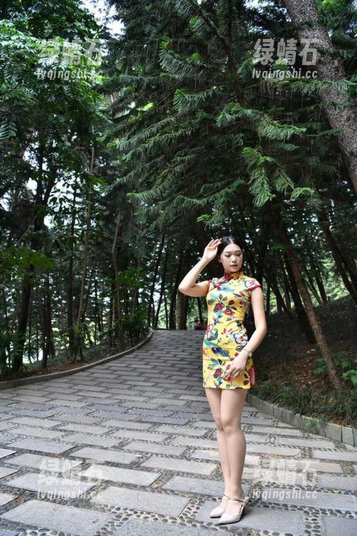 魔镜街拍 - 一张张更新到肉丝的套图，婷婷在寒风中散发出不可思议的暖意和美感。