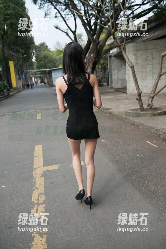 魔镜街拍 - 曼曼的“夏日”最新套图，绝对是清凉一夏，不容错过！