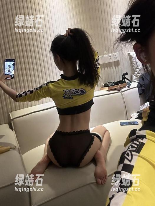 微密圈 - 一件毛衣的狂想曲：黎允熙baby在此，准备好被萌到了吗？图片大集结！