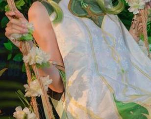 这组万圣节图片，黏黏团子兔果然不走寻常路，这无圣光的效果……